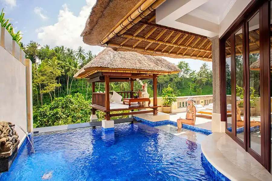 bali luxury villa with infinity pool