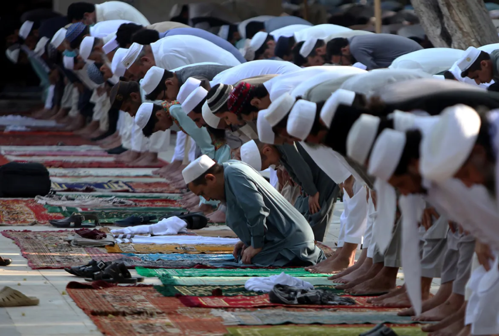 People praying for Eid al-Fitr