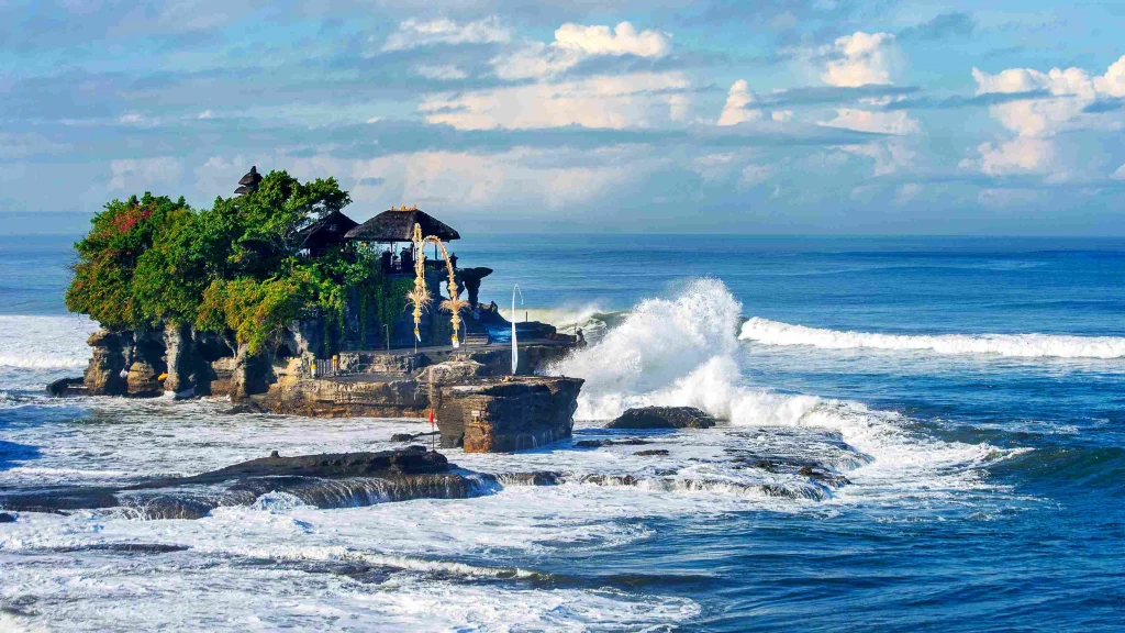 tanah lot temple bali island indonesia