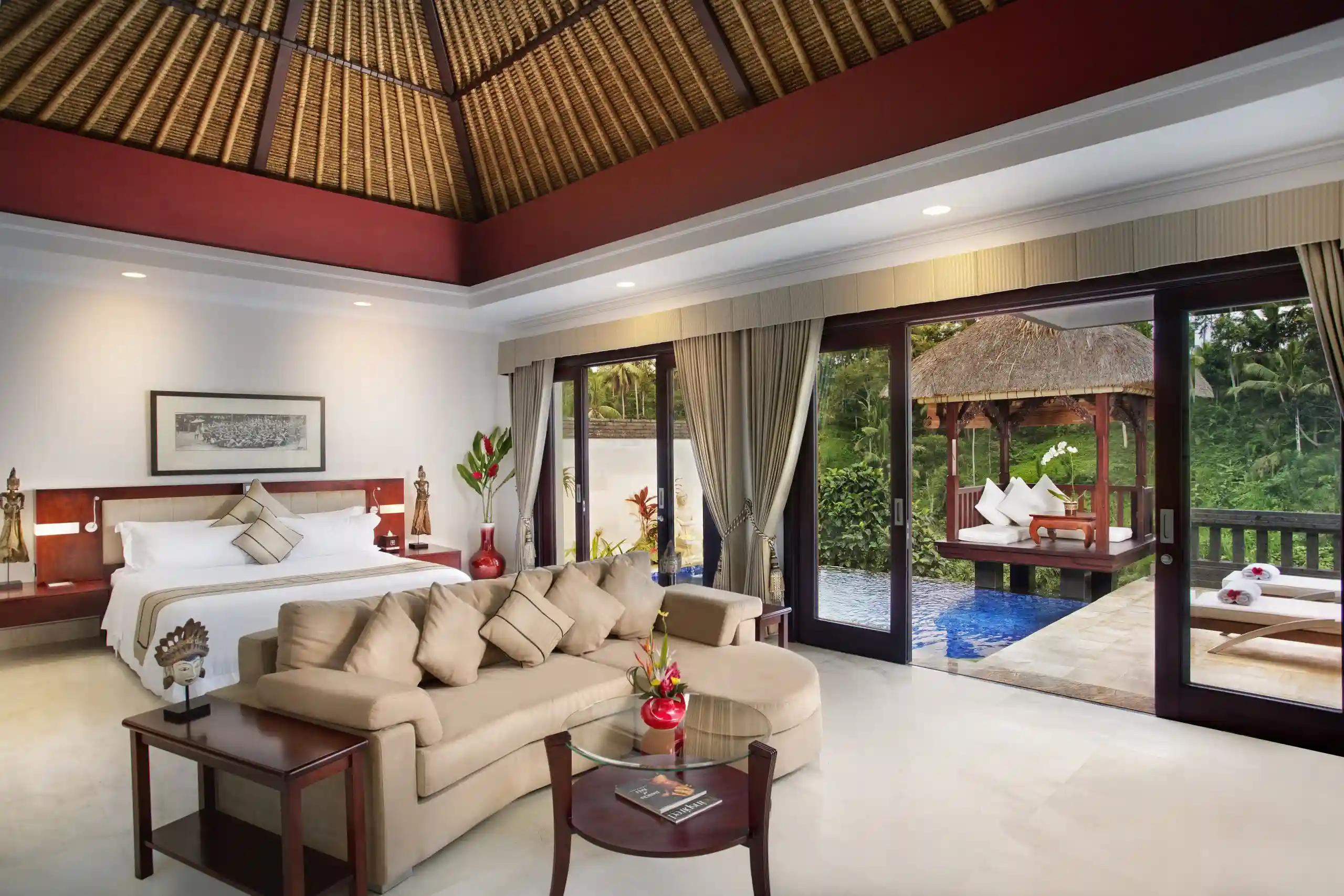 Deluxe Terrace Villa bedroom and living room